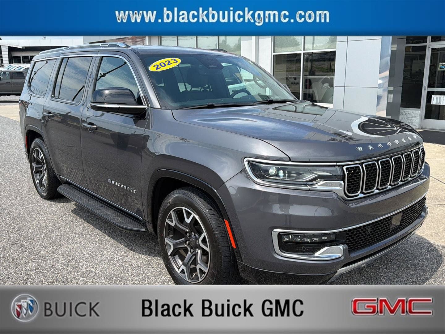 Used 2023 Jeep Wagoneer Series III w/ Preferred Equipment Group AWD/4WD image 1