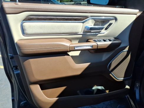 Used 2019 RAM 1500 Laramie image 13