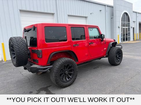 Used 2015 Jeep Wrangler Unlimited Sahara w/ Max Tow Package AWD/4WD image 6