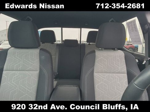 Used 2023 Toyota Tacoma TRD Off-Road image 32