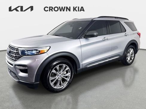 Used 2022 Ford Explorer XLT w/ Equipment Group 202A RWD image 1