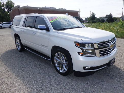 Used 2018 Chevrolet Suburban Premier AWD/4WD image 5