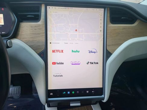 Used 2018 Tesla Model X 100D AWD/4WD image 27