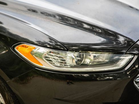 Used 2014 Ford Fusion SE image 10