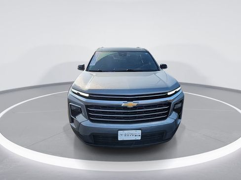 Certified 2024 Chevrolet Traverse LT image 3