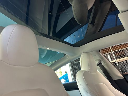 Used 2021 Tesla Model 3 Long Range AWD/4WD image 15