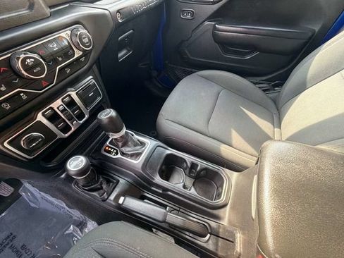 Used 2018 Jeep Wrangler Unlimited Sport S AWD/4WD image 24