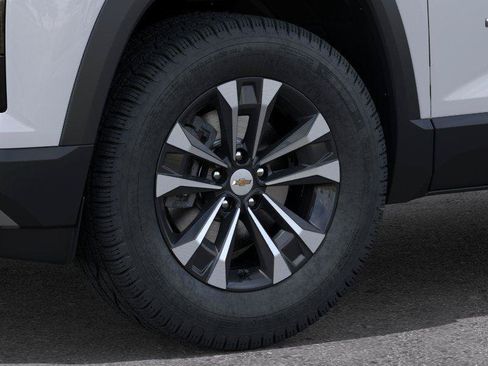 New 2027 Chevrolet Equinox LT w/ Convenience Package II FWD image 9