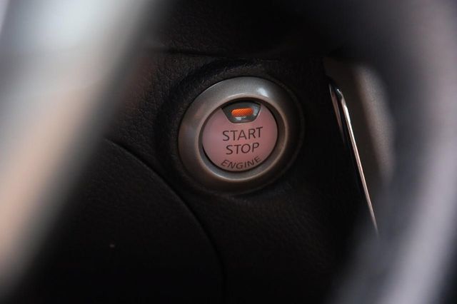 Used 2015 Nissan Sentra SV FWD image 14