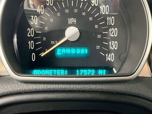 Used 2004 Chevrolet SSR w/ Preferred Equipment Group image 13