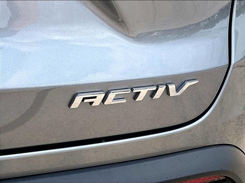 Used 2025 Chevrolet Trax ACTIV w/ Driver Confidence Package FWD image 26