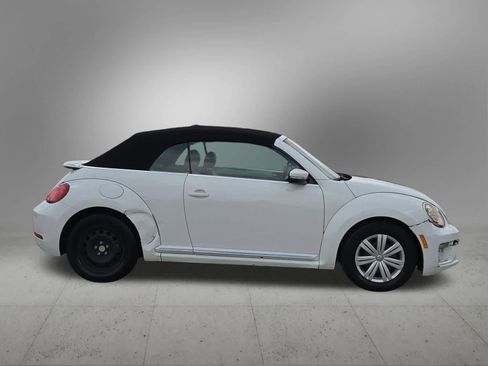 Used 2017 Volkswagen Beetle 1.8T Classic image 7