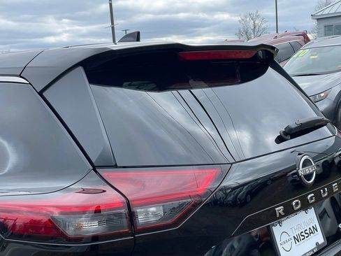 Certified 2023 Nissan Rogue SV w/ SV Premium B Package AWD/4WD image 27