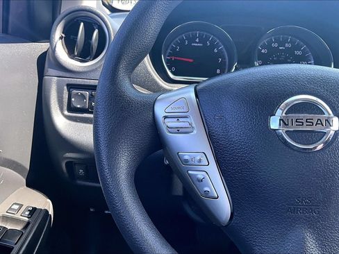 Used 2017 Nissan Versa SV FWD image 10