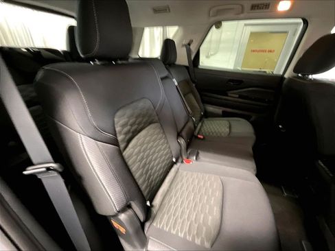 Used 2023 Nissan Pathfinder SV w/ Cargo Package AWD/4WD image 16
