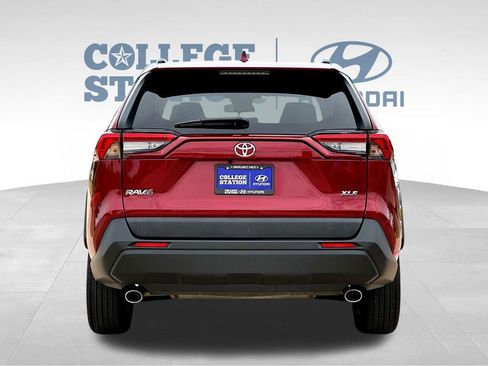 Used 2024 Toyota RAV4 XLE FWD image 9