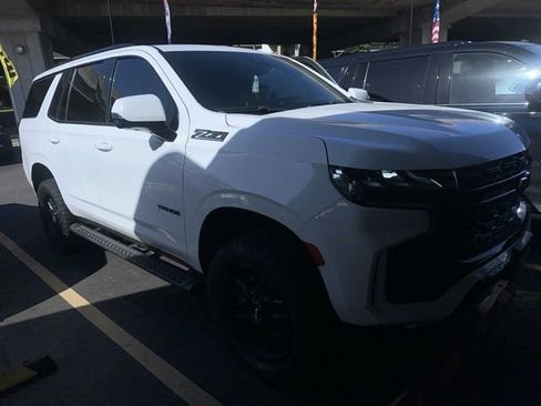 Used 2023 Chevrolet Tahoe Z71 w/ Luxury Package image 2