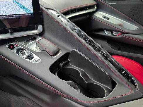 Used 2024 Chevrolet Corvette Stingray Convertible w/ 1LT RWD image 21