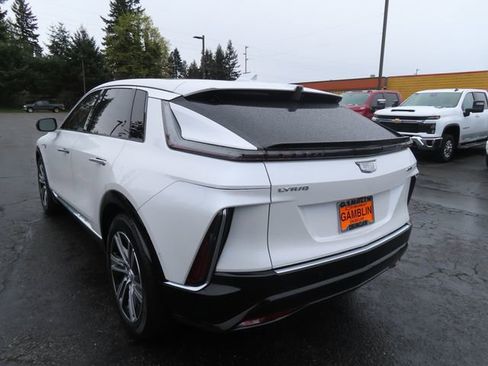Used 2024 Cadillac Lyriq Luxury RWD image 5