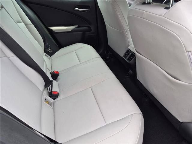 Used 2024 Lexus UX 250h F Sport FWD image 19