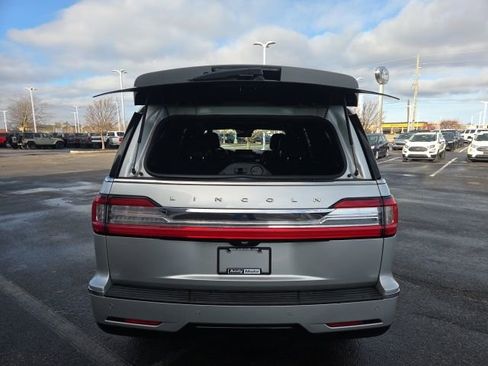 Used 2019 Lincoln Navigator L Select image 11