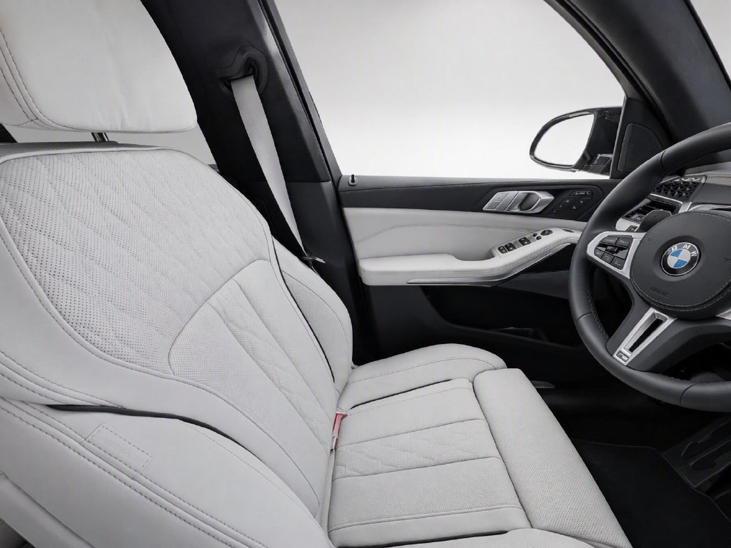 Used 2027 BMW X7 M60i AWD/4WD image 26