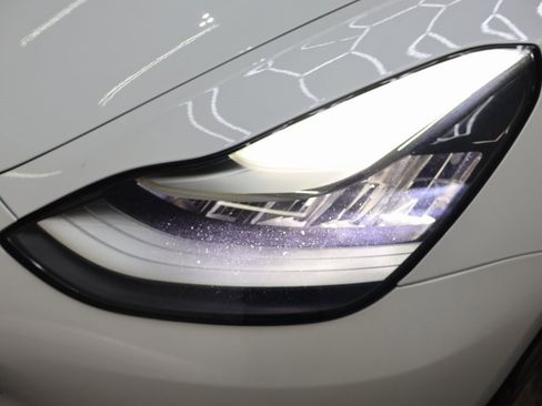 Used 2018 Tesla Model 3 Long Range image 27