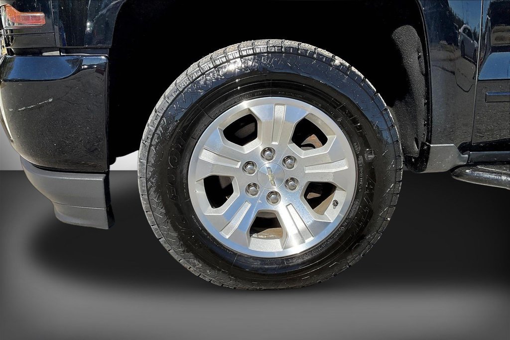 Used 2018 Chevrolet Silverado 1500 LT w/ All Star Edition AWD/4WD image 33