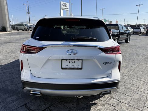 Certified 2023 INFINITI QX50 Luxe image 6