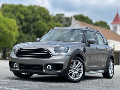 Used 2020 MINI Cooper Countryman FWD image 1
