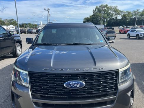 Used 2018 Ford Explorer Sport AWD/4WD image 6