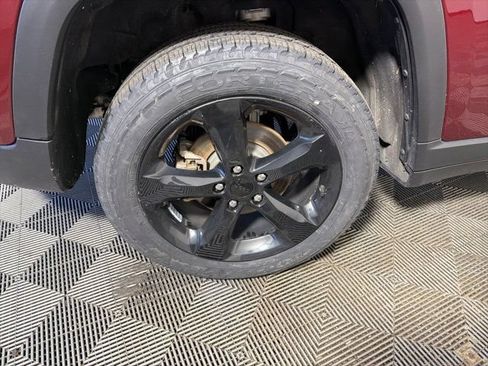 Certified 2023 Jeep Grand Cherokee Altitude AWD/4WD image 7