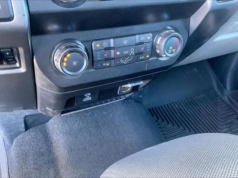 Used 2022 Ford F250 XLT w/ XLT Premium Package image 32