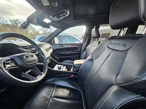 Used 2022 Jeep Grand Cherokee L Overland w/ Luxury Tech Group IV image 9