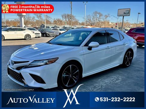Used 2019 Toyota Camry XSE w/ Carpet Mat Package FWD image 3