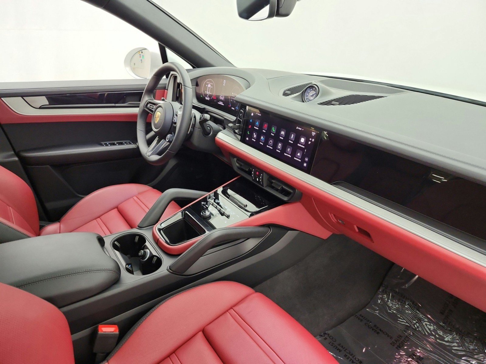 Used 2025 Porsche Cayenne Coupe AWD/4WD image 21