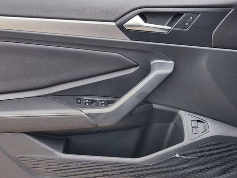 New 2024 Volkswagen Jetta SE image 17