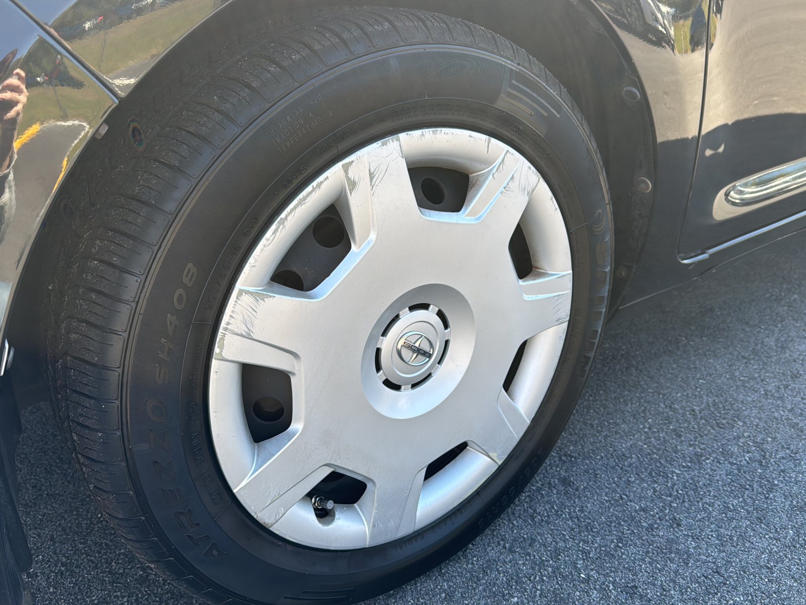 Used 2012 Scion xB FWD image 9
