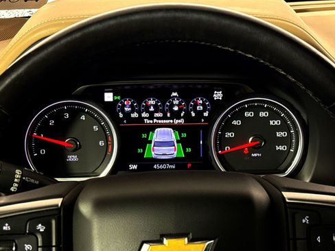 Used 2021 Chevrolet Tahoe Premier AWD/4WD image 17