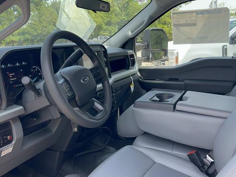 New 2025 Ford F350 XL w/ XL Chrome Package image 8