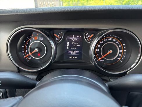 Used 2022 Jeep Wrangler Unlimited Sport AWD/4WD image 45