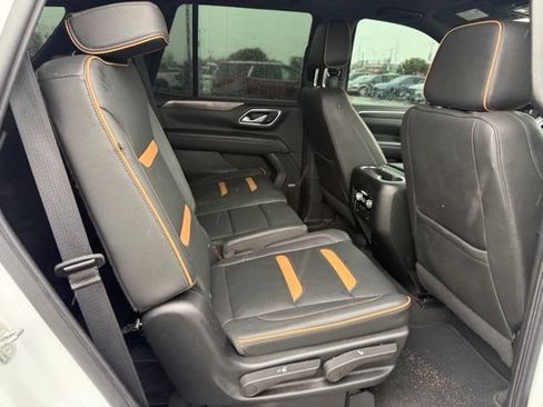 Used 2022 GMC Yukon AT4 w/ Technology Package AWD/4WD image 14