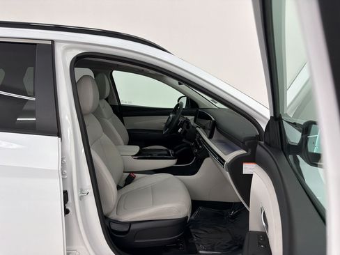 Used 2025 Hyundai Tucson SEL AWD/4WD image 26