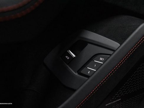 Used 2023 Lamborghini Urus Performante AWD/4WD image 21