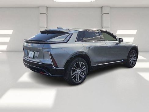 New 2026 Cadillac Lyriq Luxury image 5