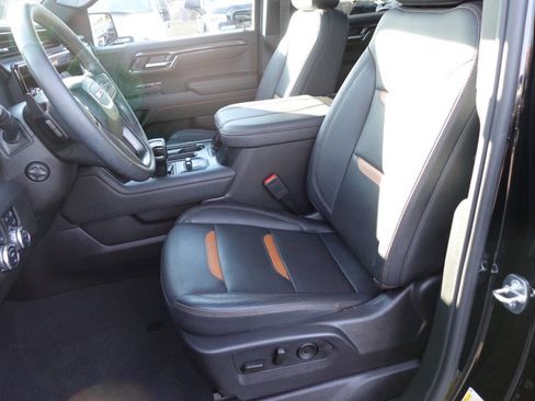 Used 2024 GMC Sierra 1500 AT4 image 17