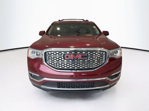 Used 2017 GMC Acadia Denali w/ Technology Package FWD image 2
