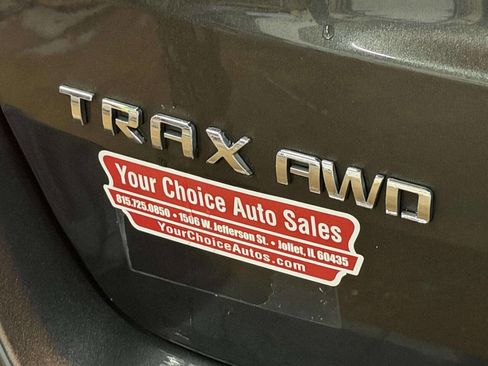 Used 2019 Chevrolet Trax LT w/ Sun & Sound Package image 19