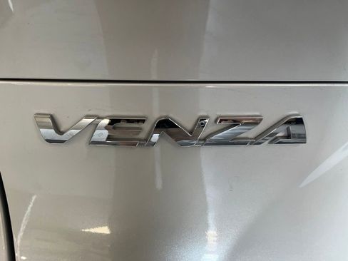 Used 2024 Toyota Venza Limited AWD/4WD image 44