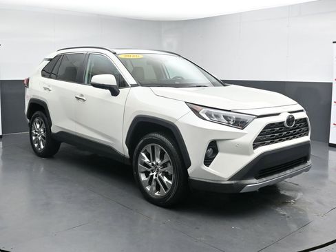 Used 2020 Toyota RAV4 Limited FWD image 2